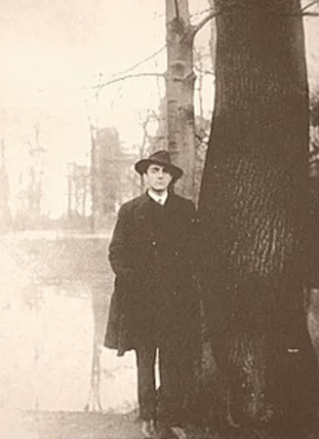 Otto Rahn en una fotografía de fecha desconocida