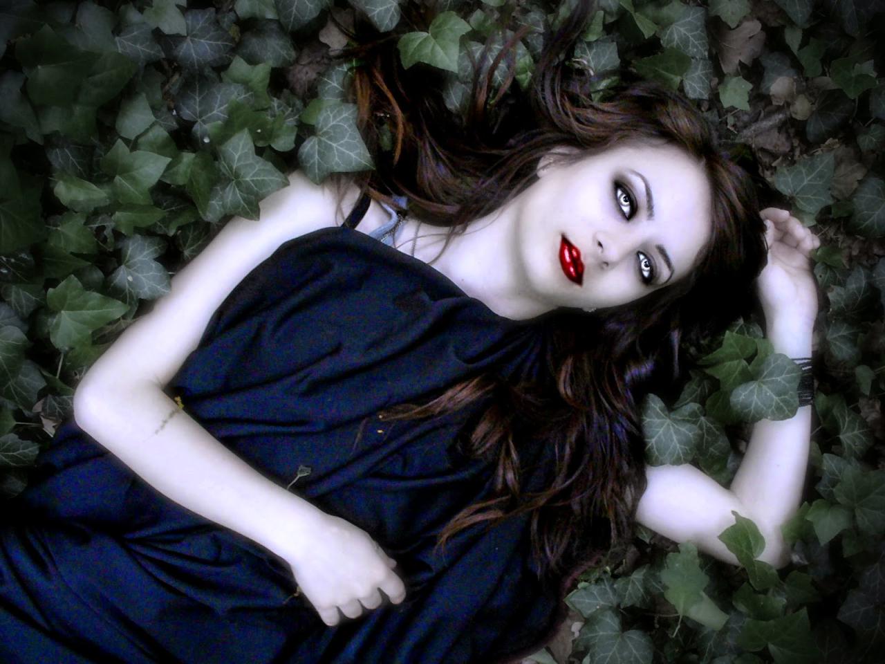 Noctícula: diosa francesa de los vampiros.