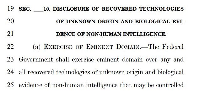 En julio, el líder de la mayoría del Senado, Chuck Schumer, copatrocinó un proyecto de ley para permitir la divulgación de ¿tecnologías recuperadas de origen desconocido y evidencia biológica de inteligencia no humana¿