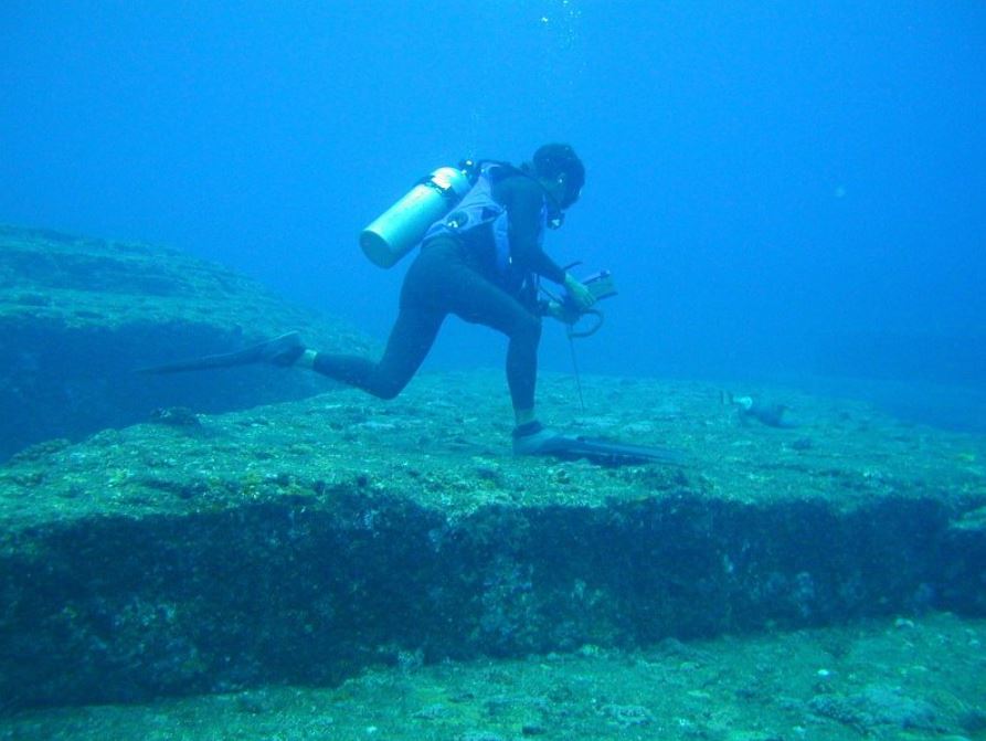 Exploración submarina en Yonaguni